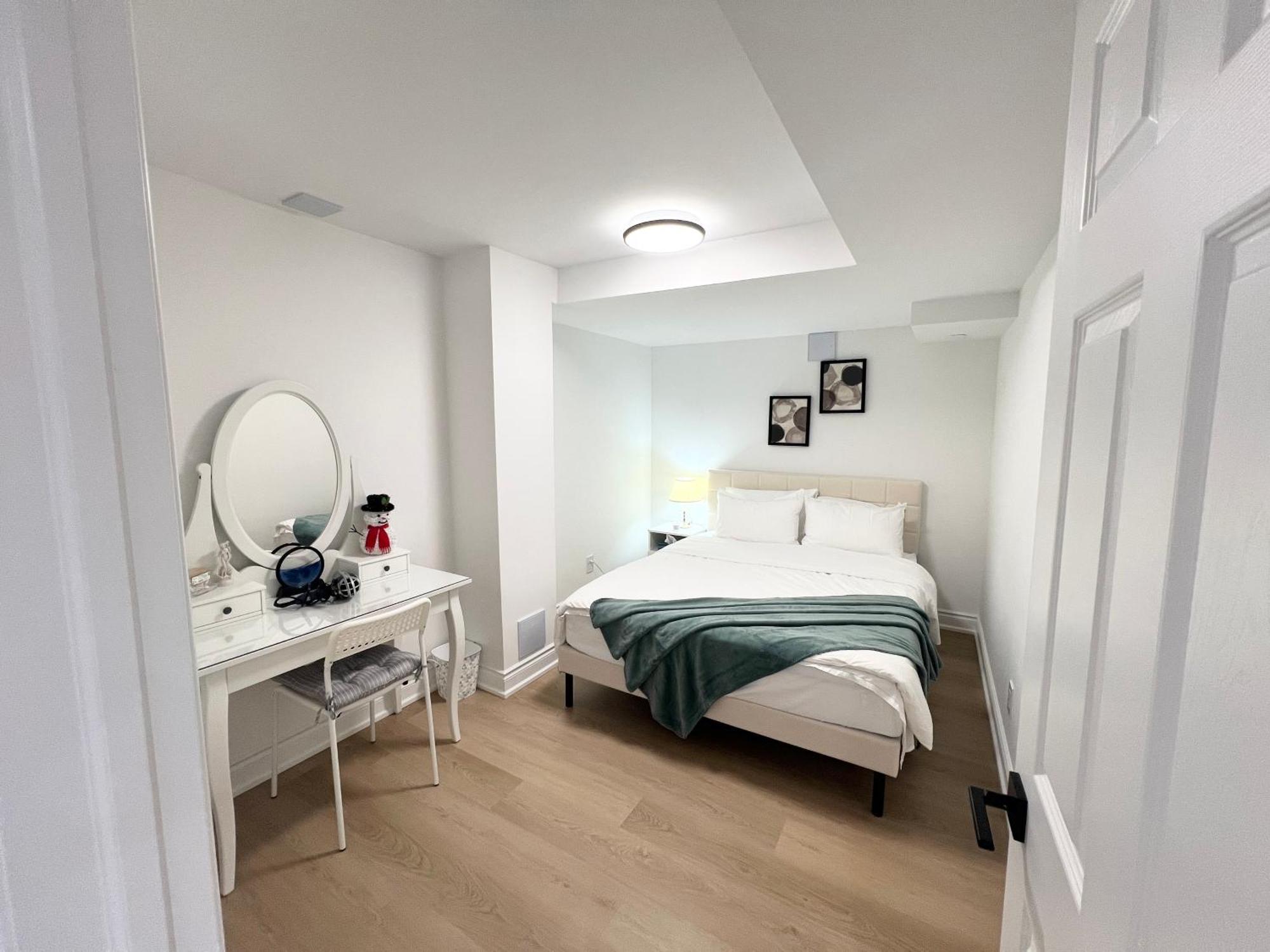 Cozy, Brand-New, 2Bdr,Walkout Apt, Free Parking Richmond Hill Exterior photo