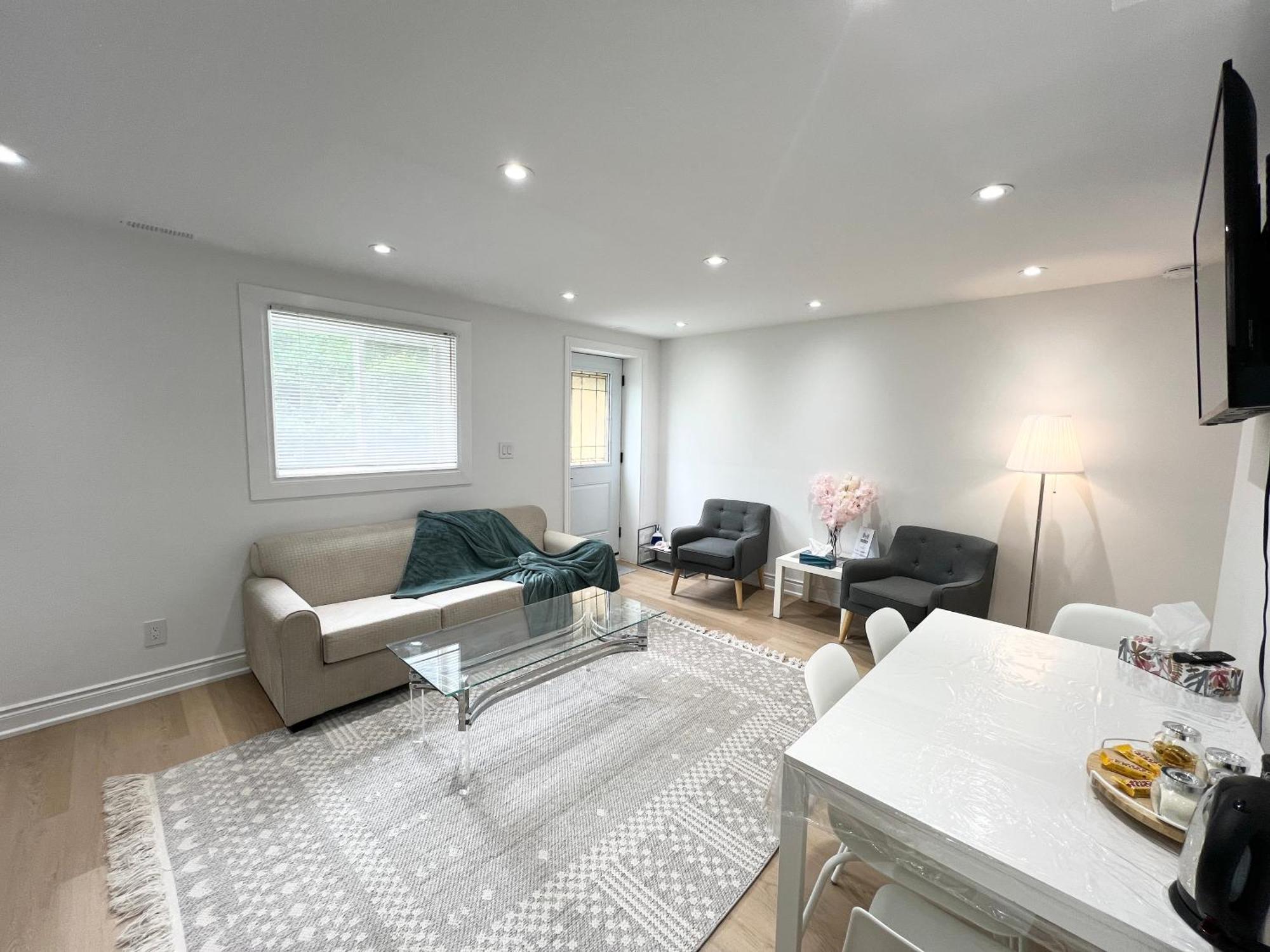 Cozy, Brand-New, 2Bdr,Walkout Apt, Free Parking Richmond Hill Exterior photo